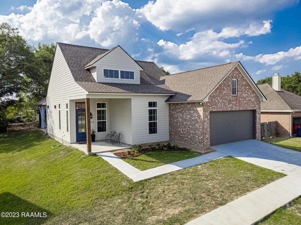 202 Student Lane, Lafayette, LA 70508
