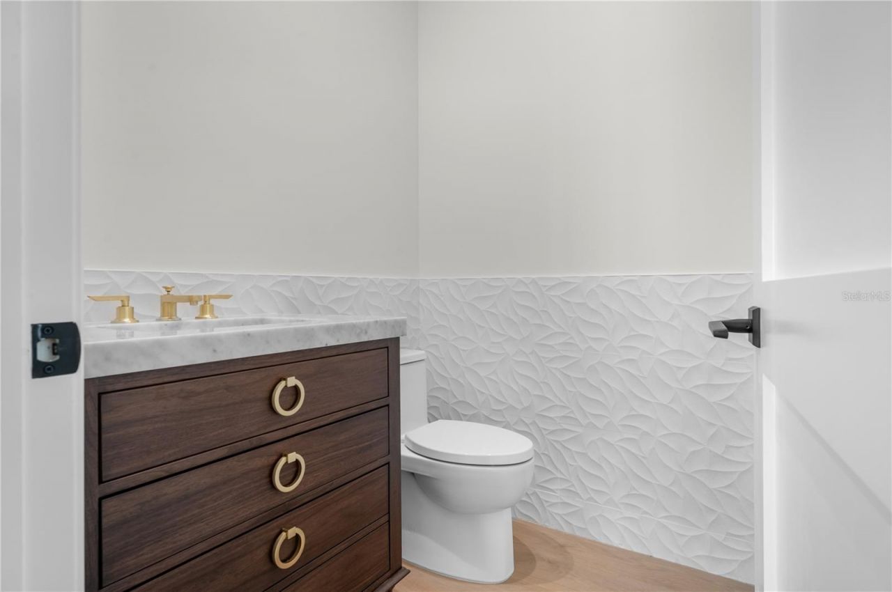 3621 San Remo Terrace, Sarasota, FL 34239 Photo