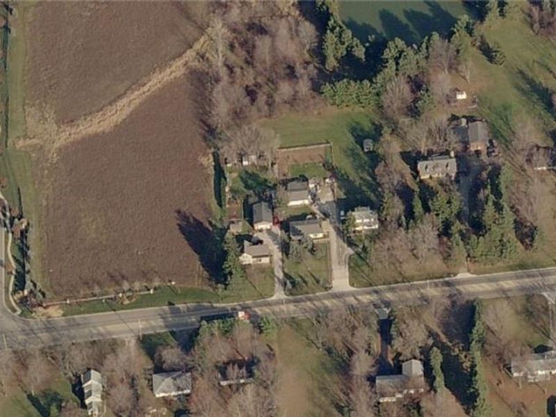 4999-5035 Center, Brunswick, OH 44212 Photo 2