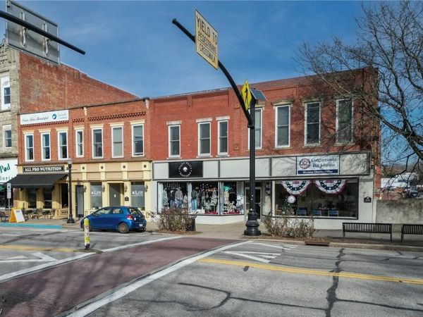 250, 250 1/2, 252, 252 1/ Front, Marietta, OH 45750