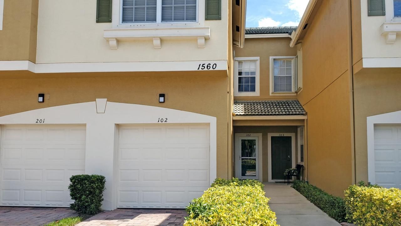 1560 SE Wilshire Place, Unit 102, Stuart, FL 34994 Photo