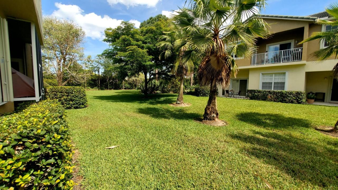 1560 SE Wilshire Place, Unit 102, Stuart, FL 34994 Photo