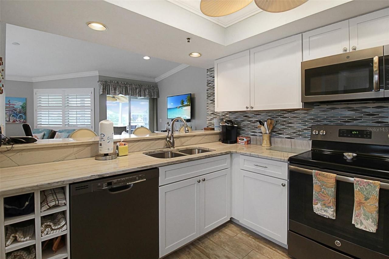 1339 Siesta Bayside Drive, Unit 1339-C, Sarasota, FL 34242 Photo