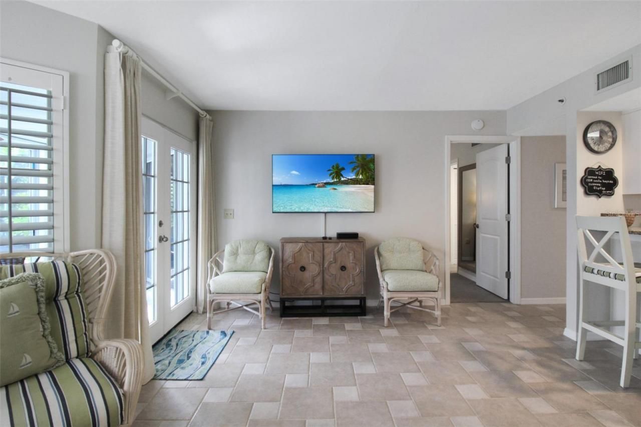 1338 Siesta Bayside Drive, Unit 1338-C, Sarasota, FL 34242 Photo