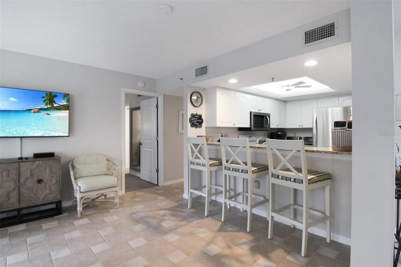 1338 Siesta Bayside Drive, Unit 1338-C, Sarasota, FL 34242 Photo