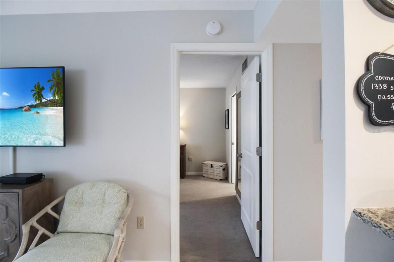 1338 Siesta Bayside Drive, Unit 1338-C, Sarasota, FL 34242 Photo