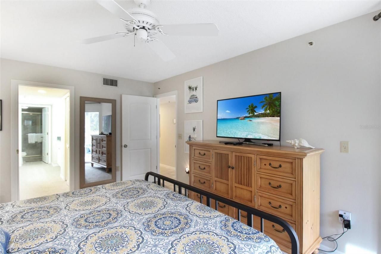 1338 Siesta Bayside Drive, Unit 1338-C, Sarasota, FL 34242 Photo