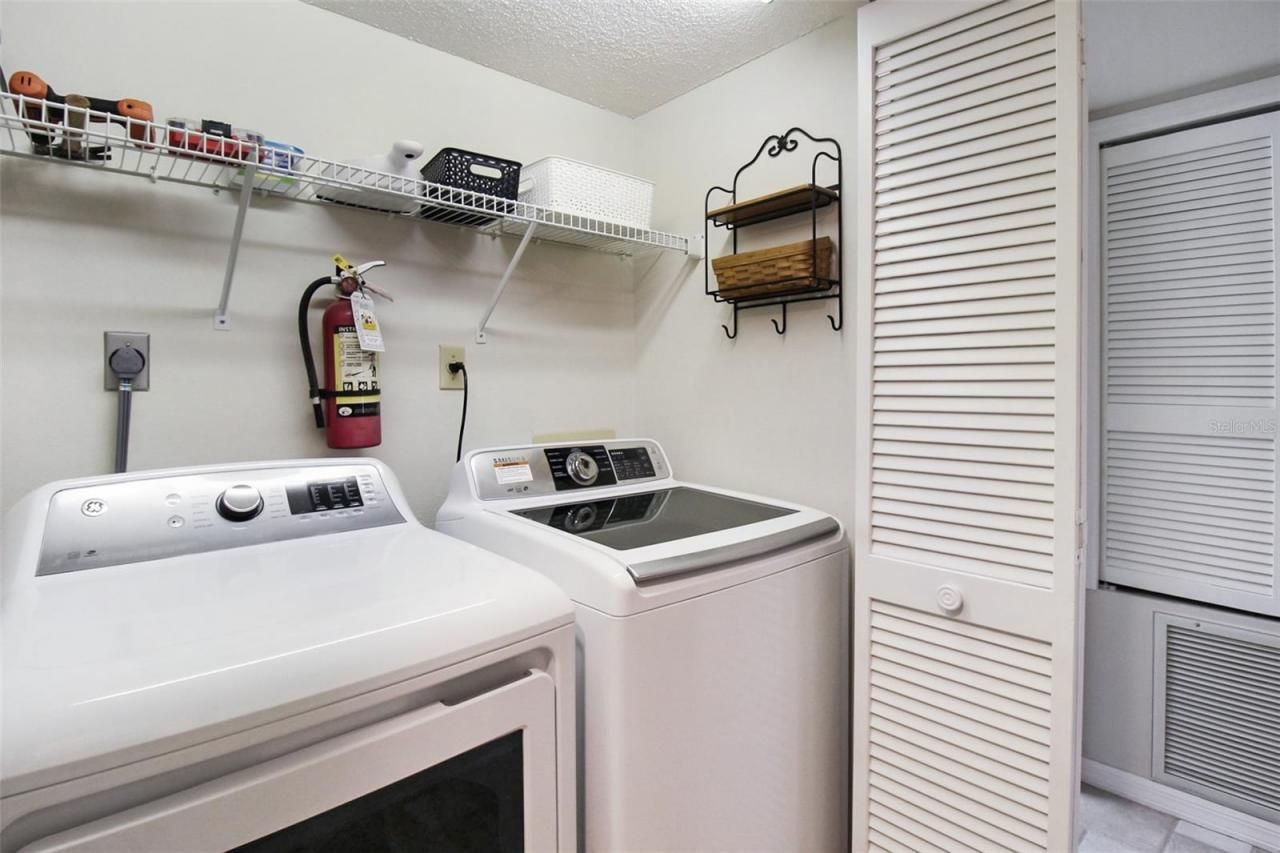 1338 Siesta Bayside Drive, Unit 1338-C, Sarasota, FL 34242 Photo