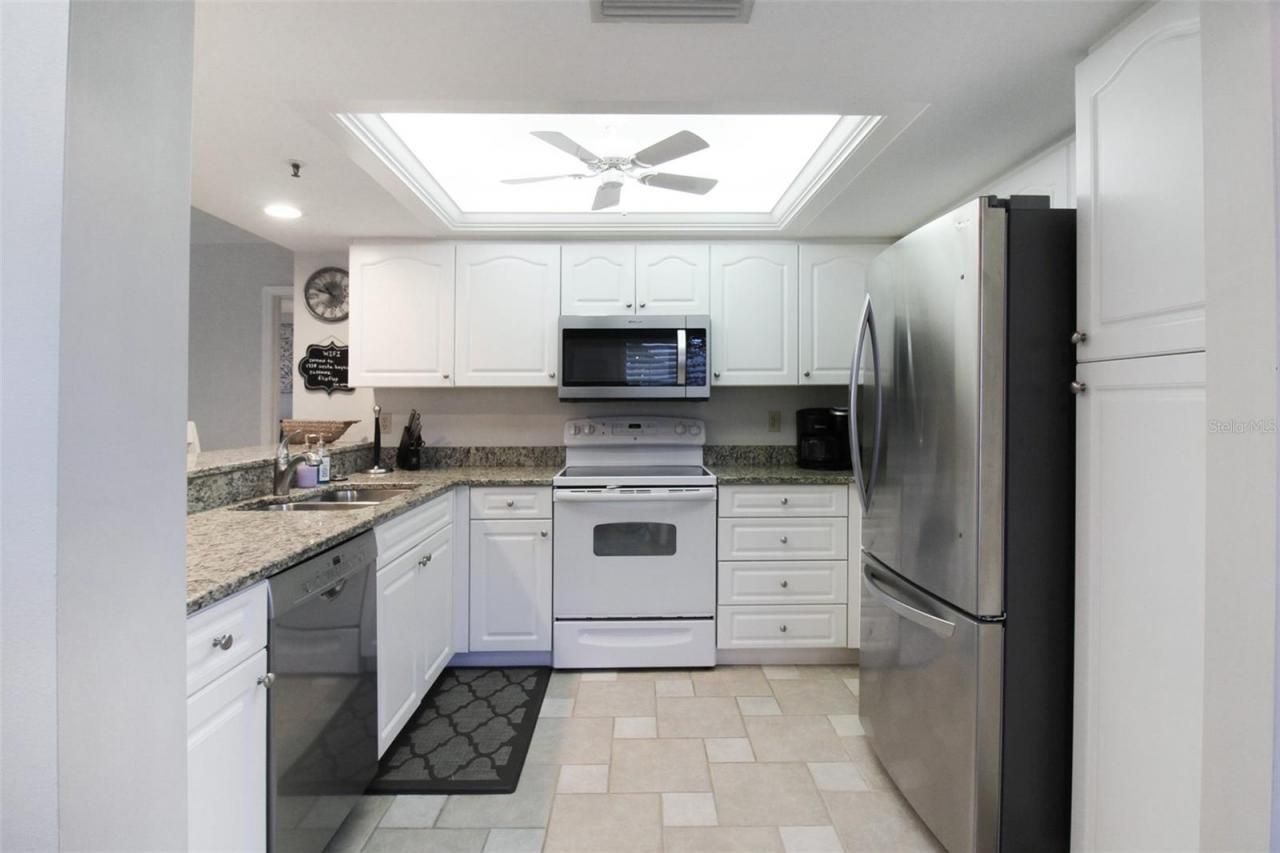 1338 Siesta Bayside Drive, Unit 1338-C, Sarasota, FL 34242 Photo