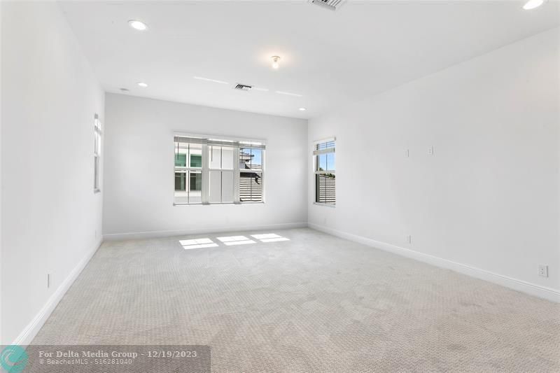 9224 Crestview Cir, Palm Beach Gardens, FL 33412 Photo