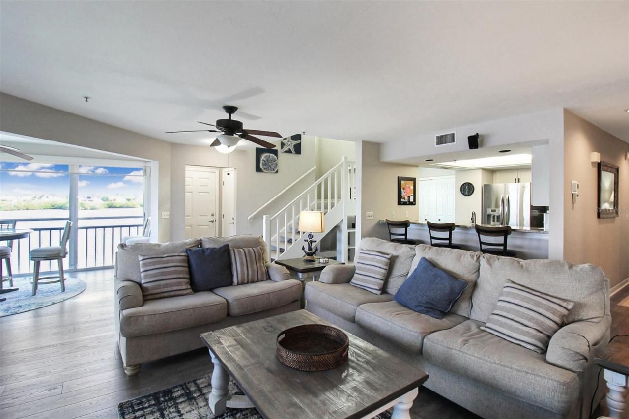 1389 Siesta Bayside Drive, Unit 1389-F, Sarasota, FL 34242 Photo