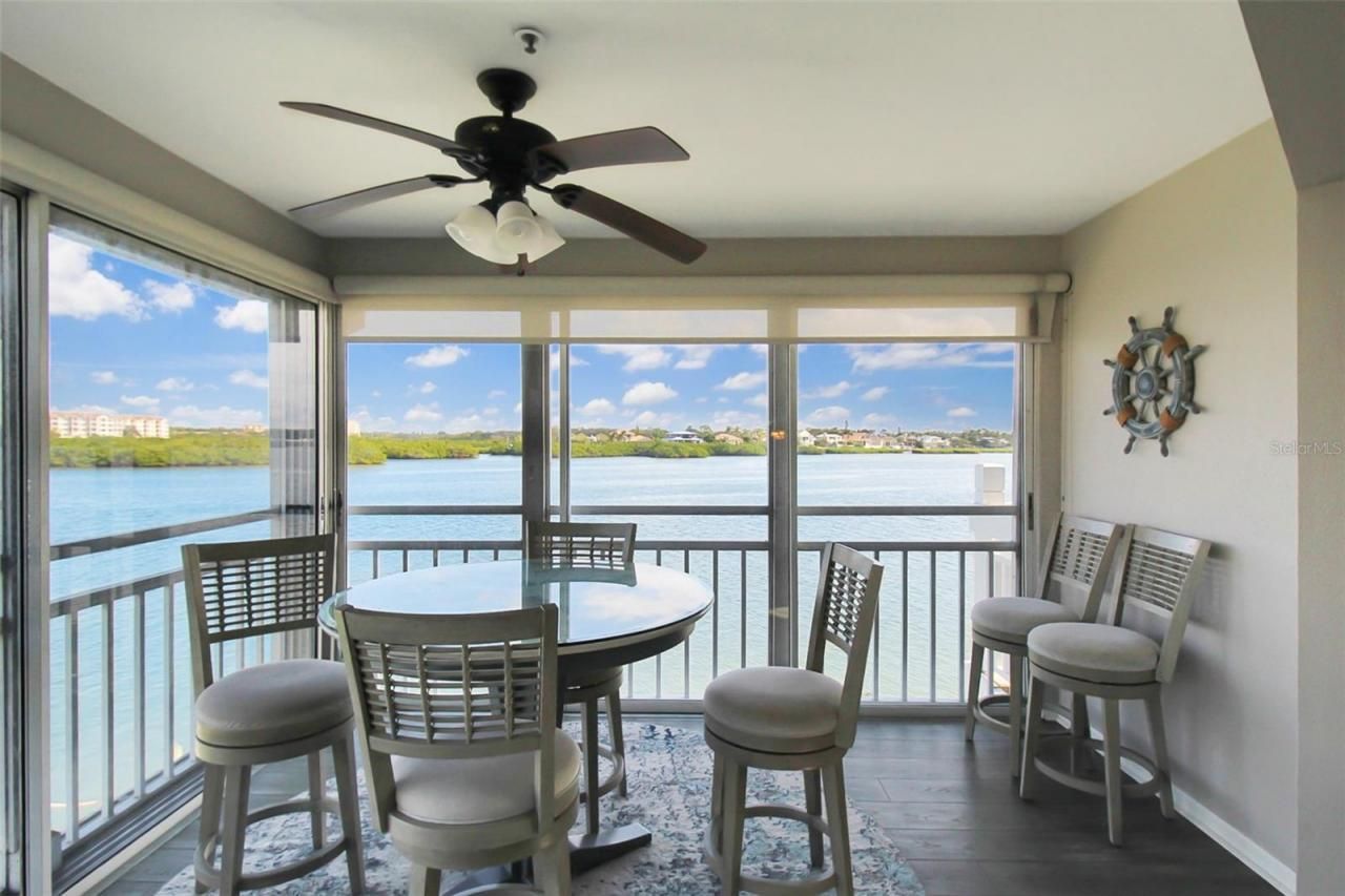 1389 Siesta Bayside Drive, Unit 1389-F, Sarasota, FL 34242 Photo
