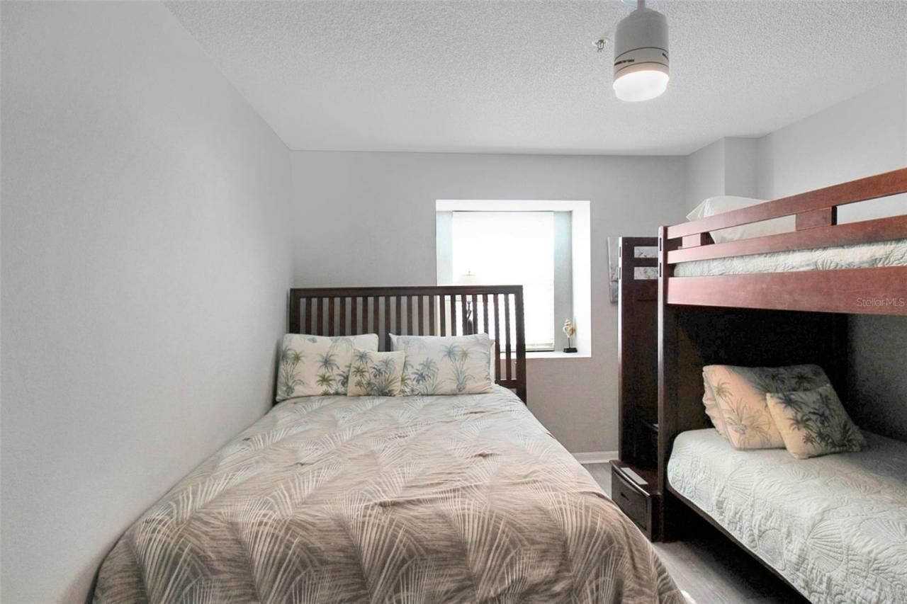 1389 Siesta Bayside Drive, Unit 1389-F, Sarasota, FL 34242 Photo