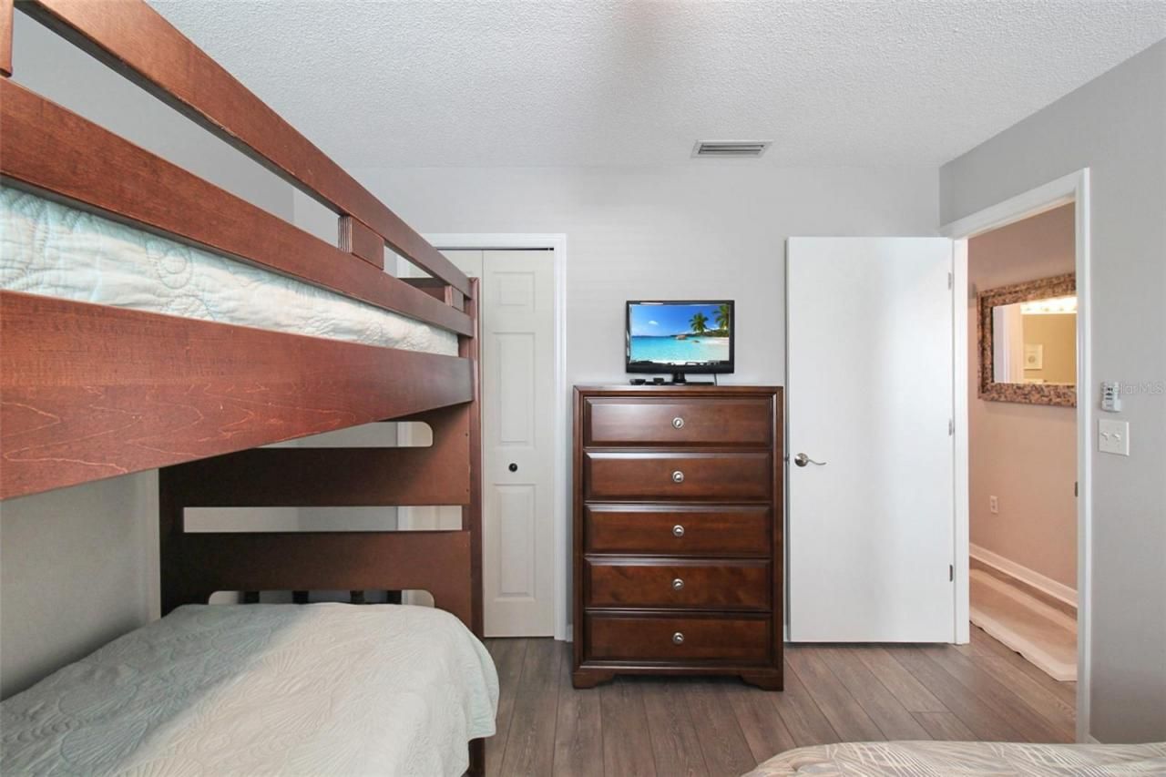1389 Siesta Bayside Drive, Unit 1389-F, Sarasota, FL 34242 Photo