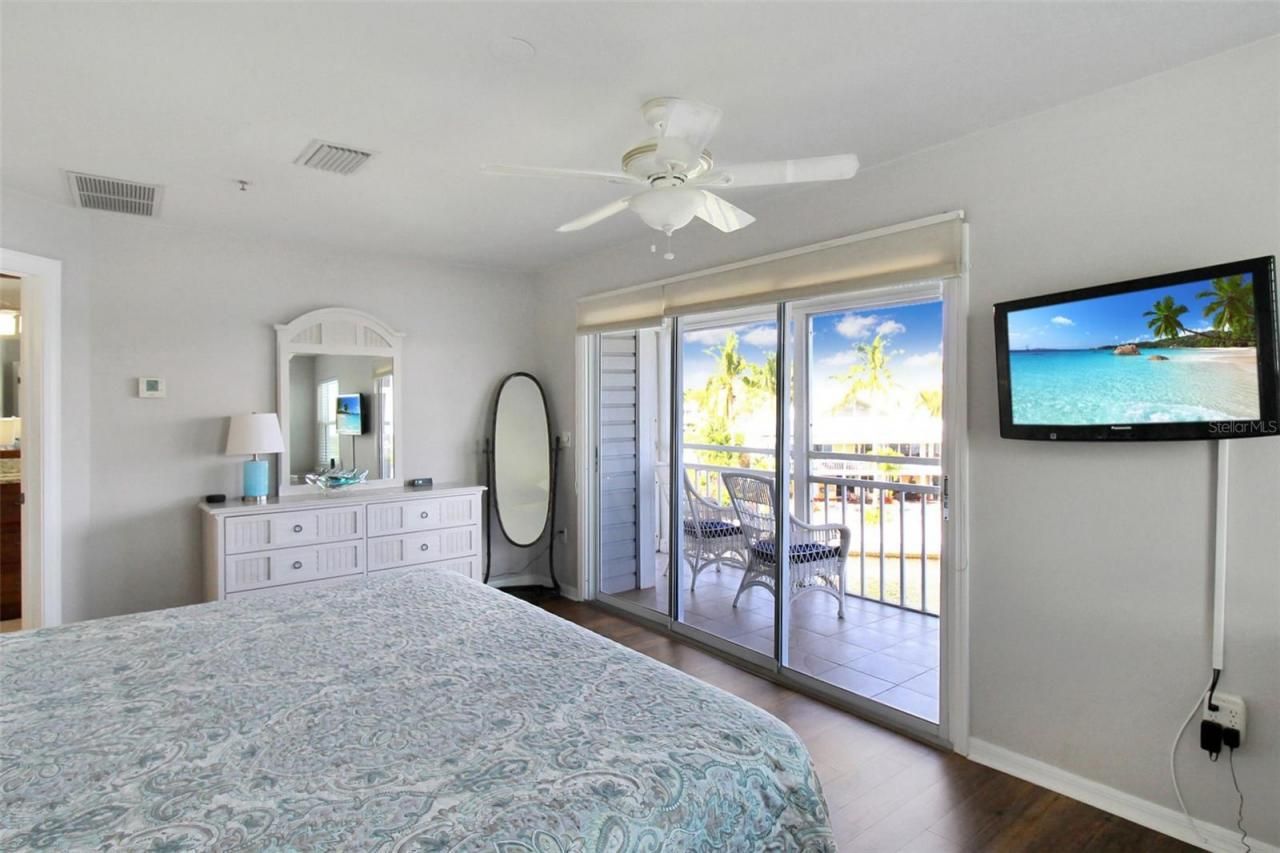 1389 Siesta Bayside Drive, Unit 1389-F, Sarasota, FL 34242 Photo