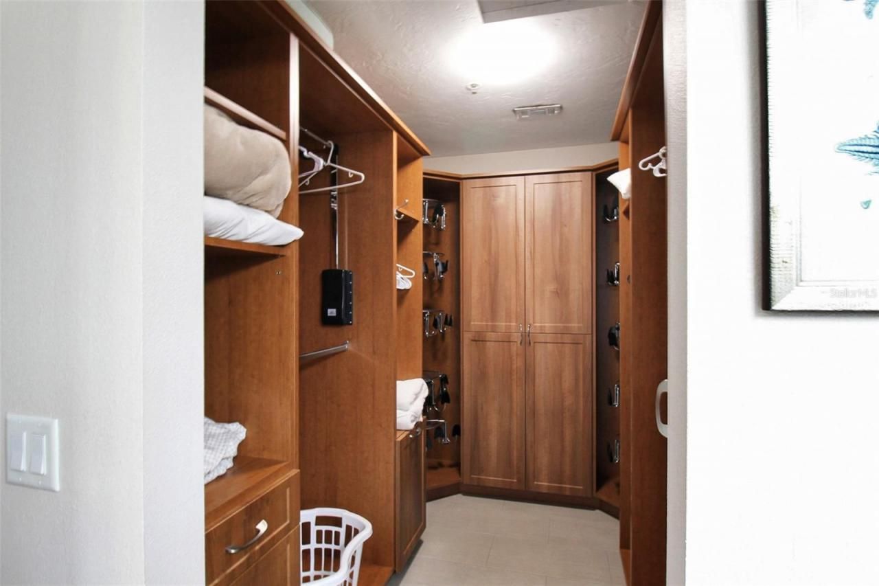 1389 Siesta Bayside Drive, Unit 1389-F, Sarasota, FL 34242 Photo