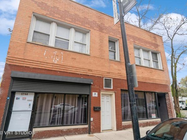 5742 W Chicago Avenue, Chicago, IL 60651