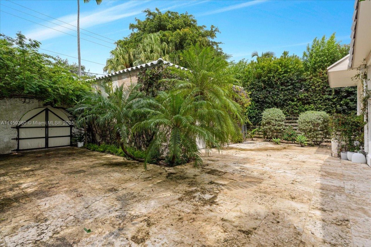 433 E Dilido Dr, Miami Beach, FL 33139 Photo