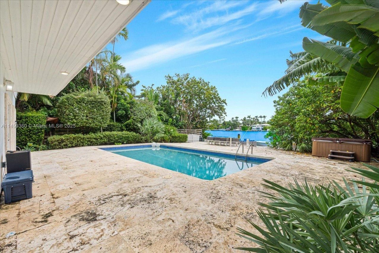 433 E Dilido Dr, Miami Beach, FL 33139 Photo