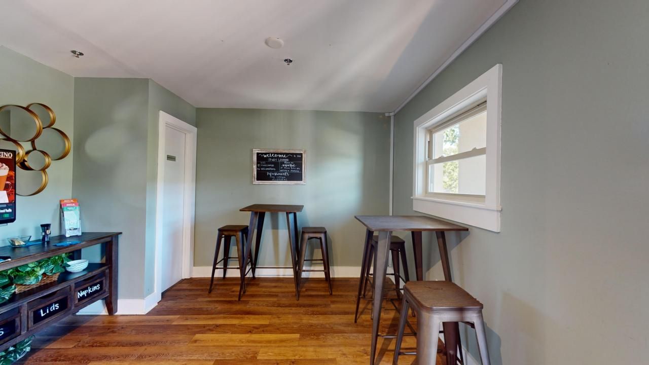 40 Bee Street Photo 11