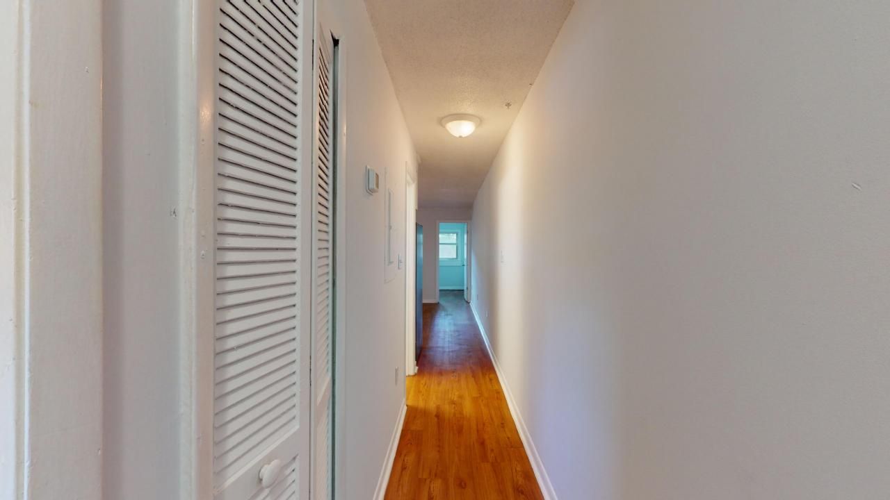 40 Bee Street Photo 7