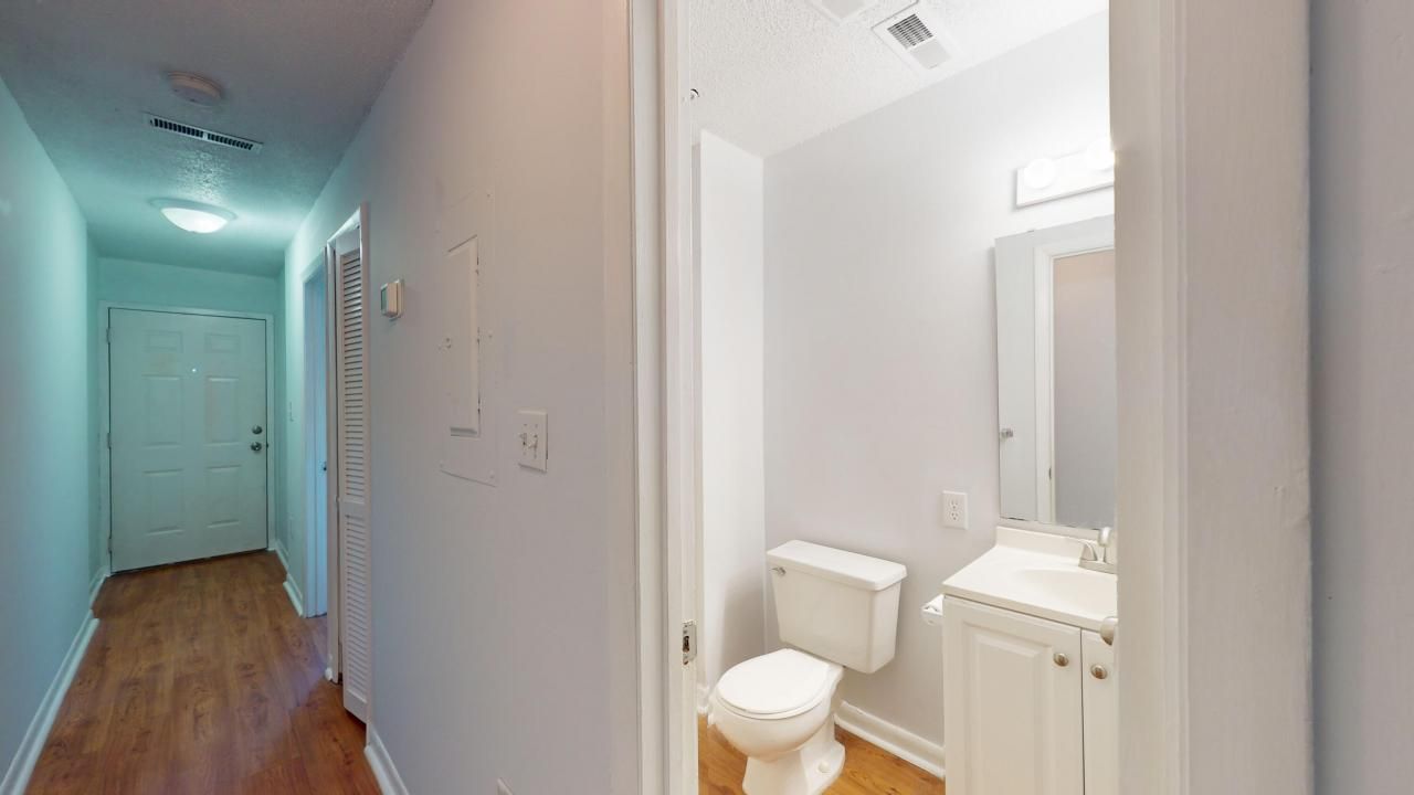 40 Bee Street Photo 8