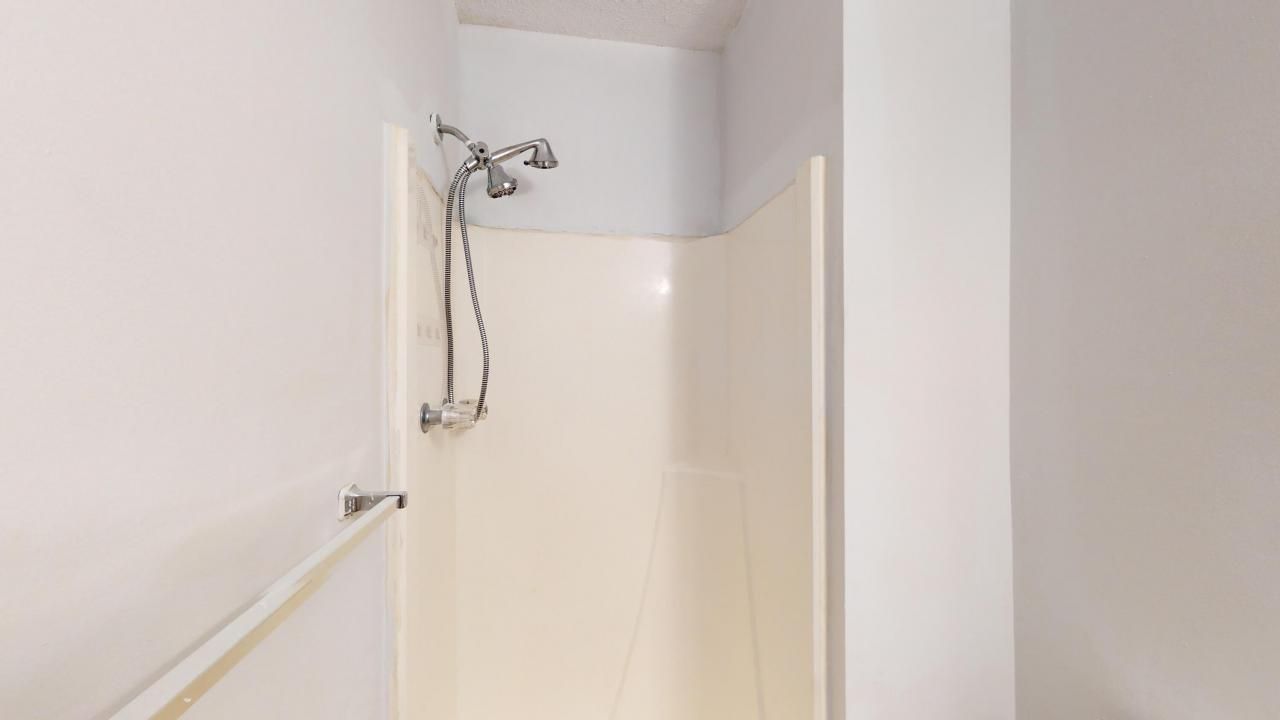 40 Bee Street Photo 9