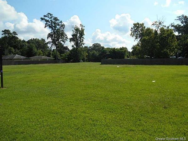 1718 N Martin Luther King Highway N, Lake Charles, LA 70601