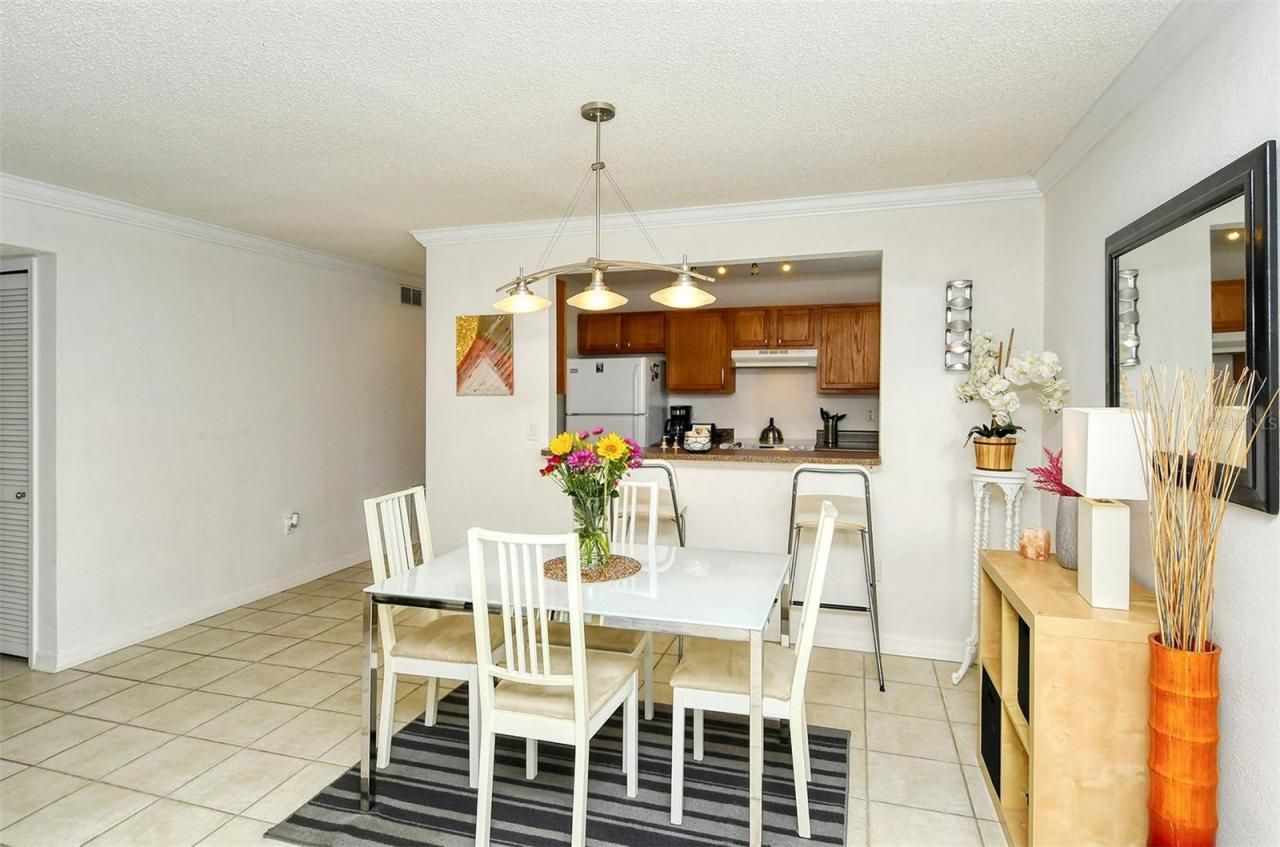 1877 Toucan Way, Unit 400, Sarasota, FL 34232 Photo