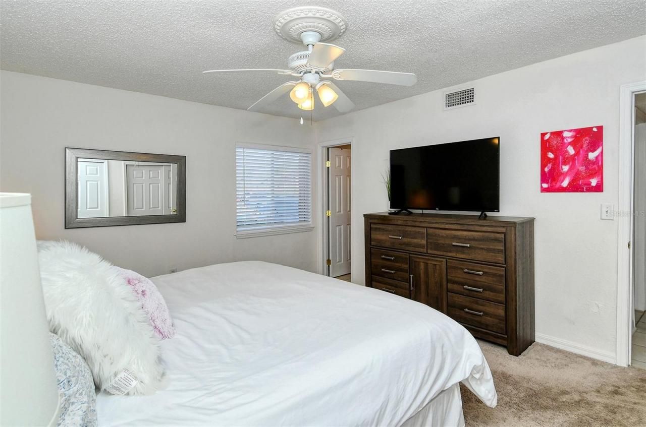 1877 Toucan Way, Unit 400, Sarasota, FL 34232 Photo