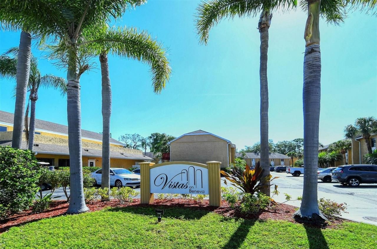 1877 Toucan Way, Unit 400, Sarasota, FL 34232 Photo