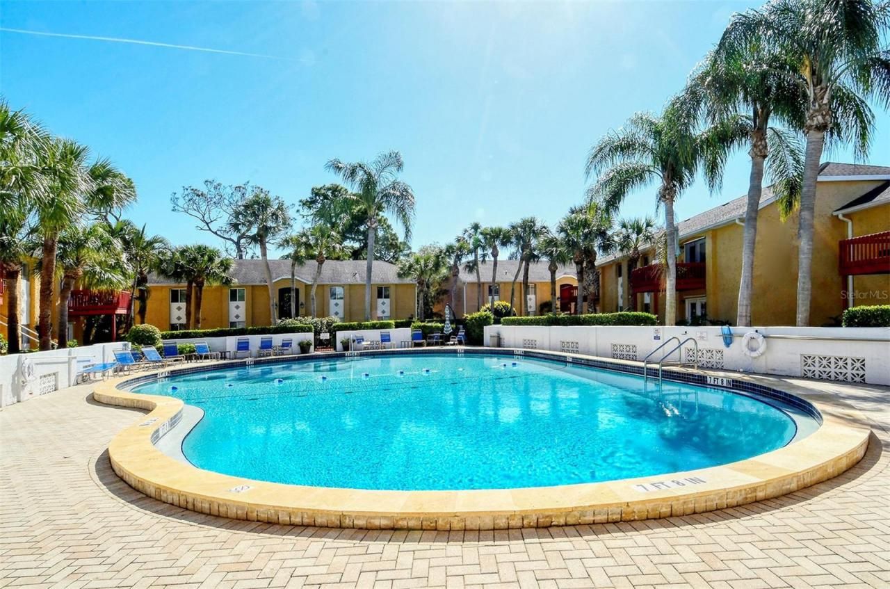 1877 Toucan Way, Unit 400, Sarasota, FL 34232 Photo