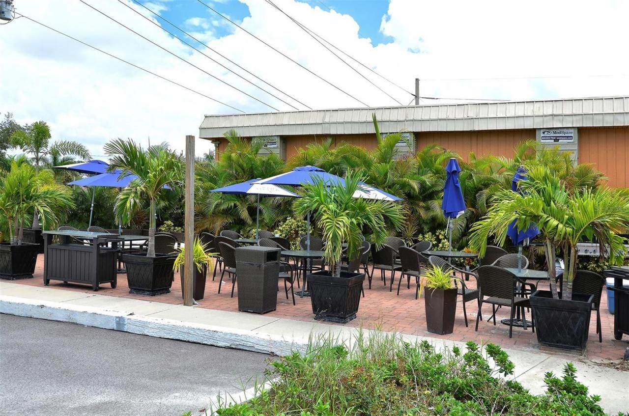 1877 Toucan Way, Unit 400, Sarasota, FL 34232 Photo