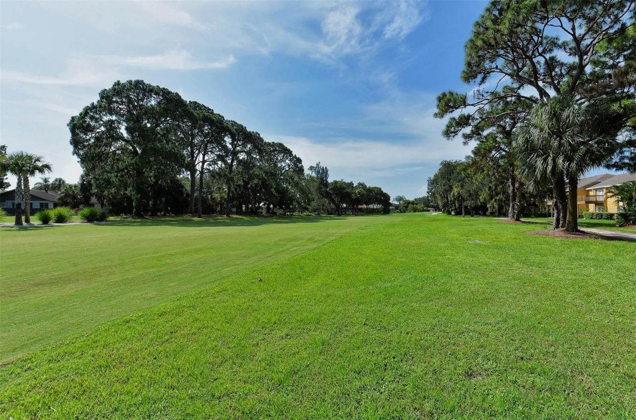 1877 Toucan Way, Unit 400, Sarasota, FL 34232 Photo