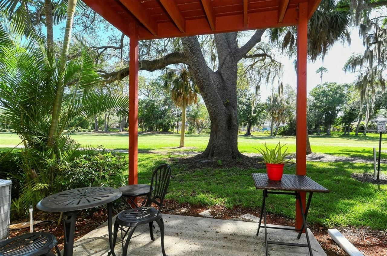 1877 Toucan Way, Unit 400, Sarasota, FL 34232 Photo