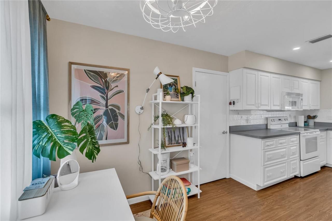 2449 Breakwater Circle, Sarasota, FL 34231 Photo