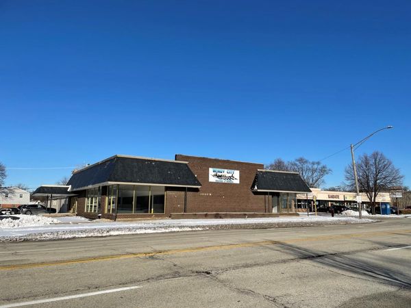 1000 W Northwest Highway, Arlington Heights, IL 60006