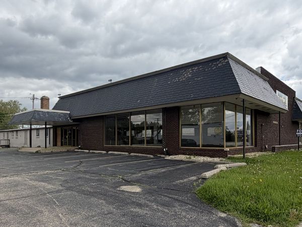 1000 W Northwest Highway, Arlington Heights, IL 60006