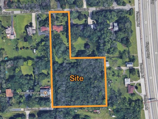 625 E Van Buren Street, Villa Park, IL 60181