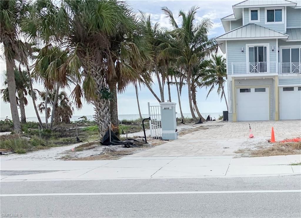 127 Washington Ave, Fort Myers Beach, FL 33931 Photo