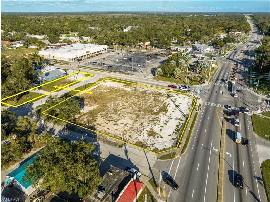 10 W Hickpochee Ave, Labelle, FL 33935 Photo