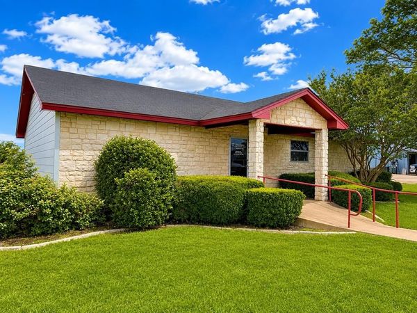 213 S Bosque Street, Whitney, TX 76692