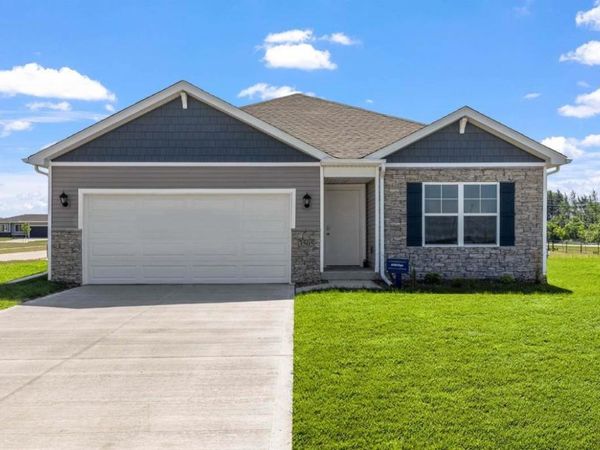 3242 Scanlon Farms Road, Coralville, IA 52241