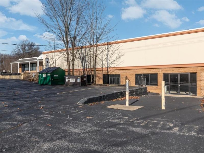 26000 Chardon Road, Richmond Heights, OH 44143 Photo 6