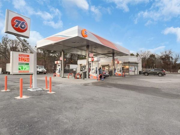 3821 Veterans Mem Hwy, Ronkonkoma, NY 11779