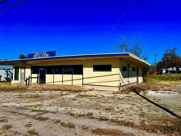 220 HWY 261, Kingsland, TX 78639