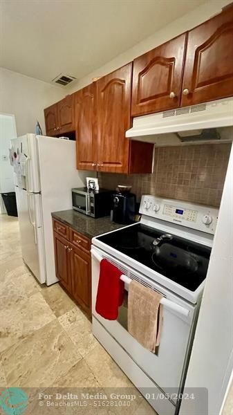 2008 Jackson Street, Unit D5, Hollywood, FL 33020 Photo