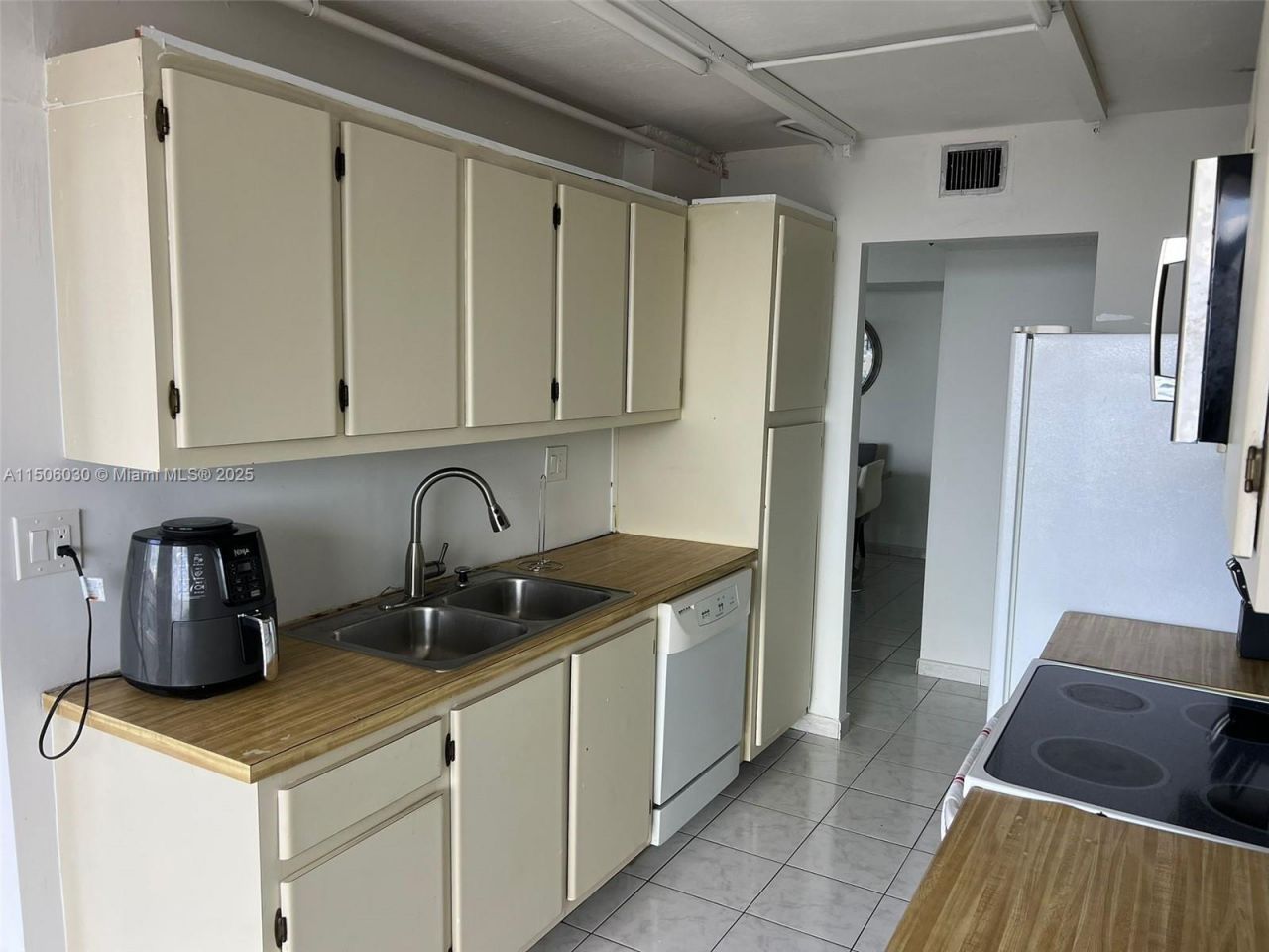 290 174th St, Unit 702, Sunny Isles Beach, FL 33160 Photo