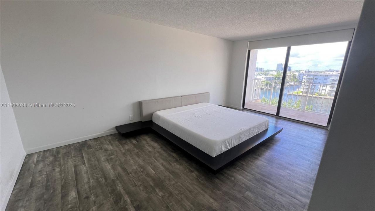 290 174th St, Unit 702, Sunny Isles Beach, FL 33160 Photo