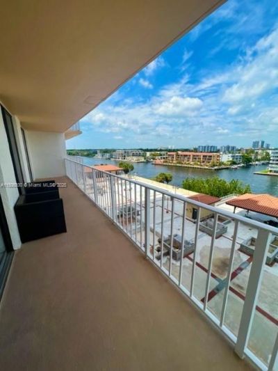 290 174th St, Unit 702, Sunny Isles Beach, FL 33160 Photo